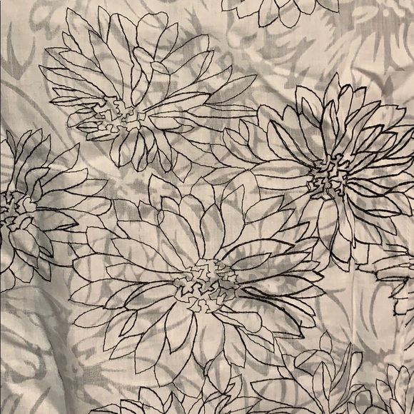 SALE!! ⚡️host pick⚡️ maternity top breast feeding top size 46. 2 - Picture 8 of 9